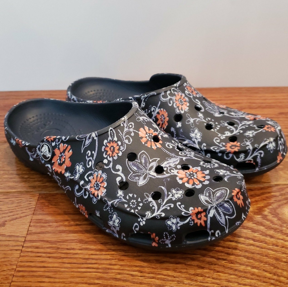 NWOT Crocs Freesail 203791 Floral Clog 6
